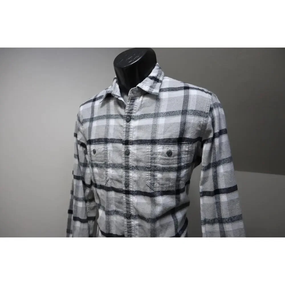 J Crew Classic Fit Flannel Camp Shirt Button Up Plaid Long Sleeve Mens Sz Medium
